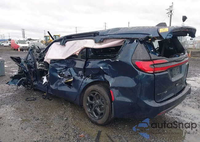 2C4RC1L72PR618613: 44002205