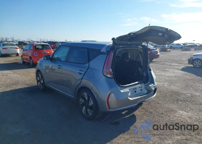 KNDJ53AU1P7852464: 44002212