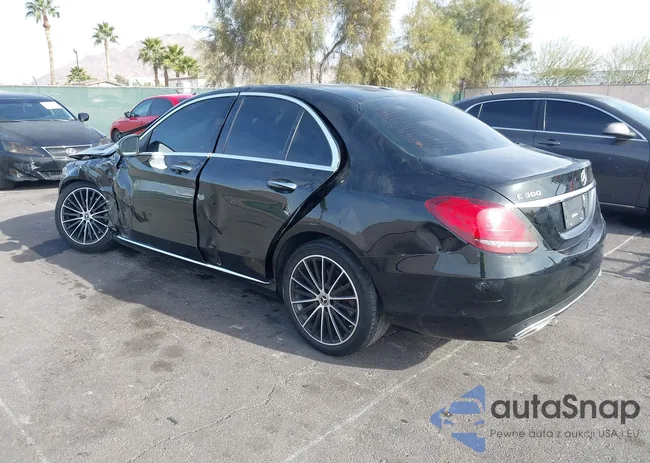 W1KWF8DB5LR598420: 44001337