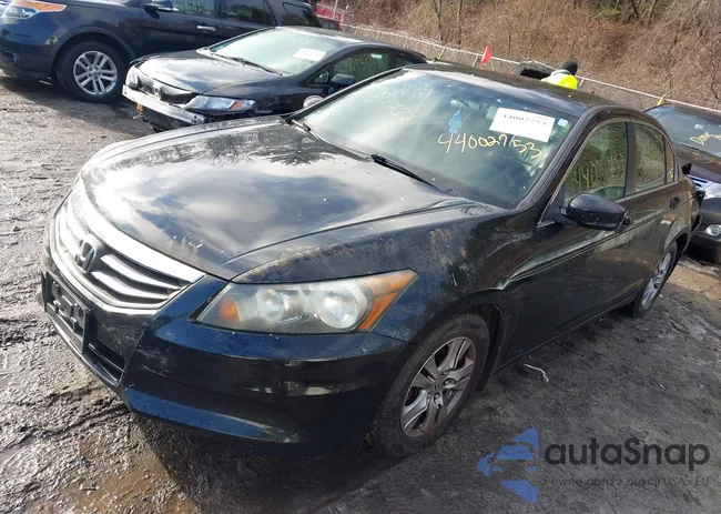 1HGCP2F60CA097152: 44002753