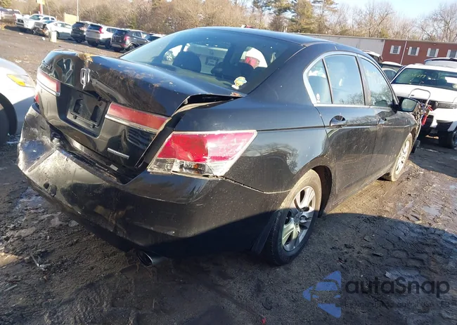 1HGCP2F60CA097152: 44002753