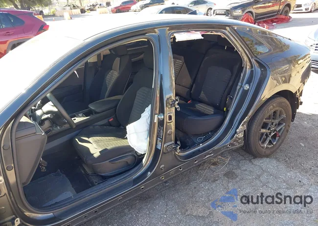 KNAG24J71S5316764: 44002643