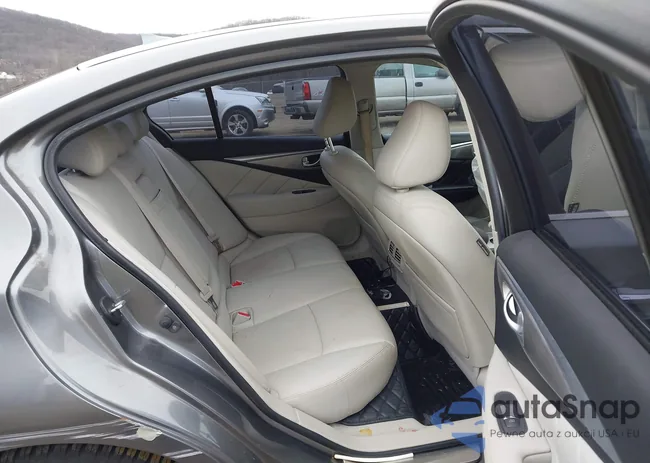 JN1BV7ARXFM410163: 44003856