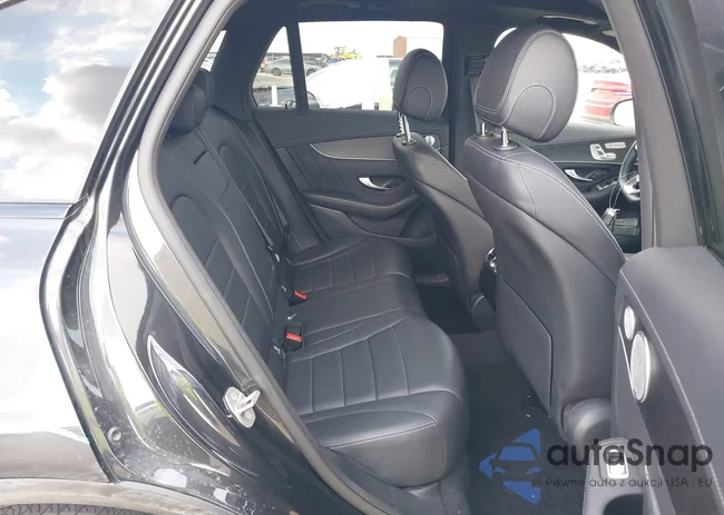 W1N0G8DB1LF826355: 44003951