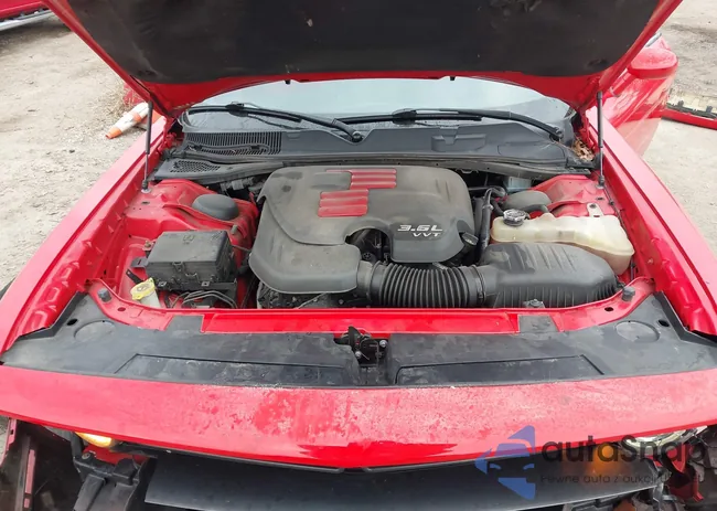 2C3CDZAG8JH182713: 44004729