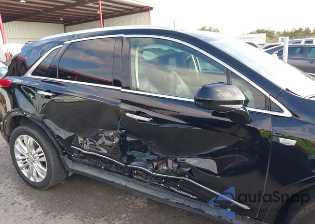 1GYKNERS0JZ213503: 44004815