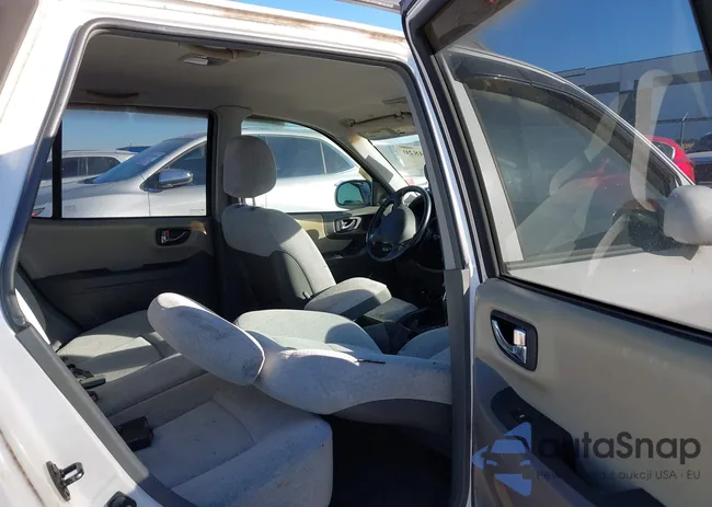 KM8SC13E55U943199: 44004820