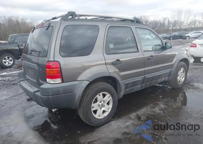 1FMYU04172KD96506: 44004859