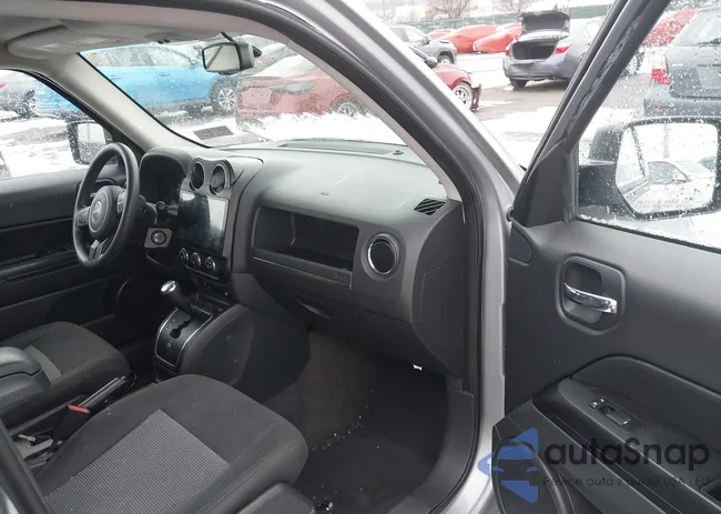 1C4NJPBB0HD203856: 44004902