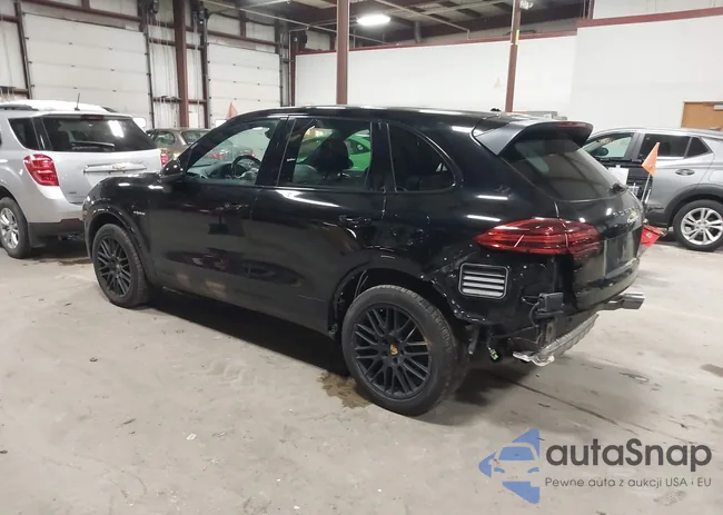 WP1AE2A26HLA68460: 44004964