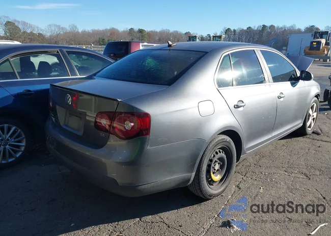 3VWRM71K48M105232: 44005147