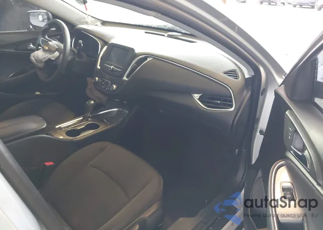 1G1ZE5ST9GF297301: 44004270