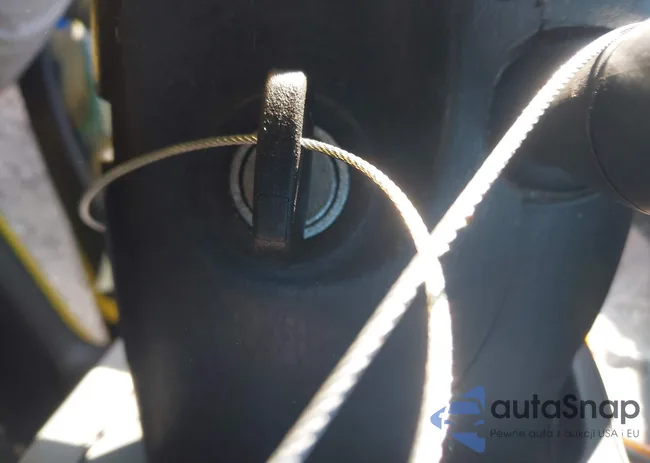 3FAFP31331R104439: 44004357