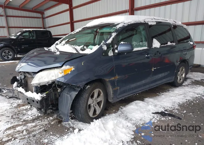 5TDKZ3DC2HS826636: 44004371