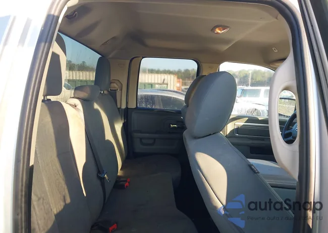 1C6RR6GG3JS303919: 44004415