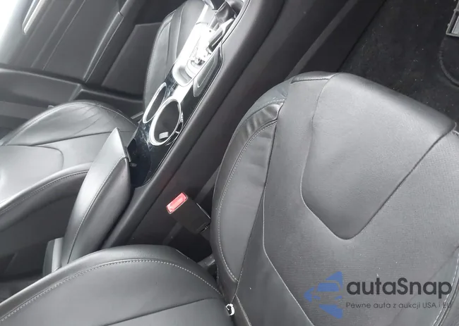 3FA6P0D98ER106336: 44004440