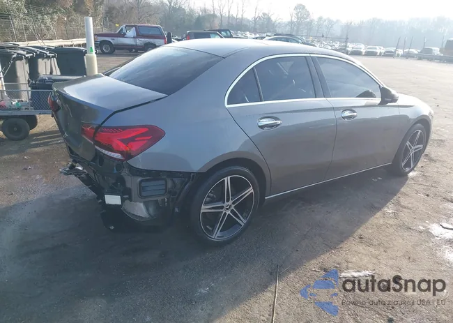 W1K3G4EB6LJ220127: 44004452