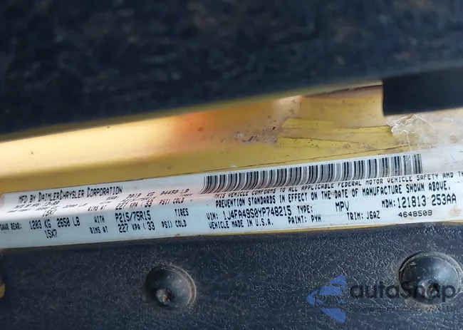 1J4FA49S0YP748215: 44004467