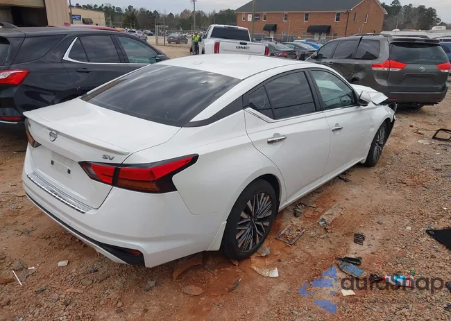 1N4BL4DV2PN346003: 44004470