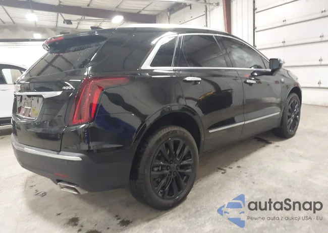 1GYKNBR48RZ756559: 44004476