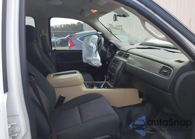 1GNLC2E04ER181882: 44005825