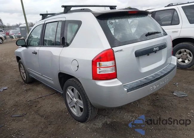 1J4FT47B79D102833: 44005839