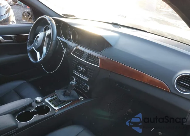 WDDGF4HB1EG187151: 44005852