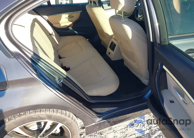 WBA8B9C51JEE82104: 44005876