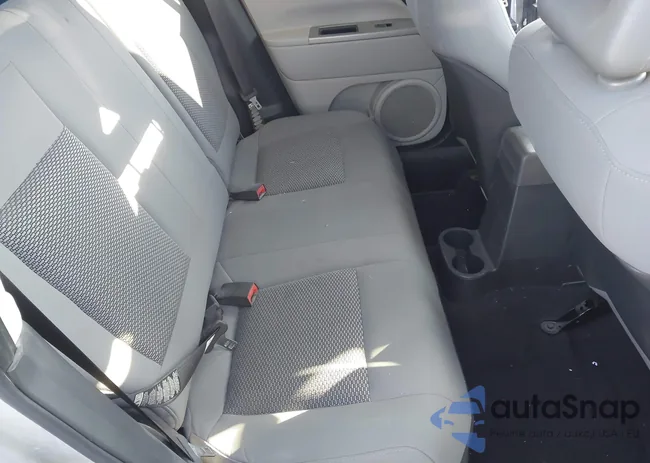 1J8FF47W37D415643: 44005272