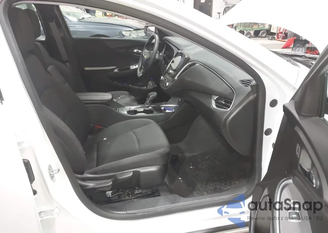 1G1ZD5ST8RF104187: 44005355