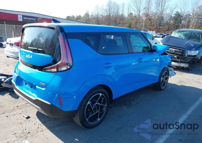 KNDJ33AUXS7265565: 44005373