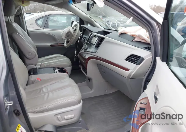 5TDYK3DC8DS295533: 44005397