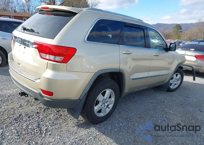 1C4RJEAG3CC157280: 44005418