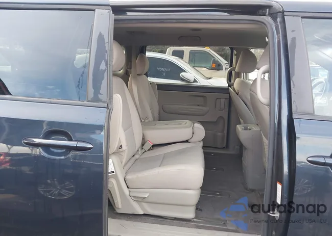 KNDMB5C13H6300900: 44006733