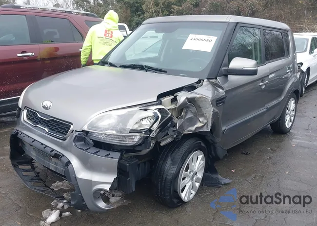 KNDJT2A60D7607684: 44006880