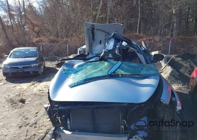 JN8CS1MW9HM414754: 44006915