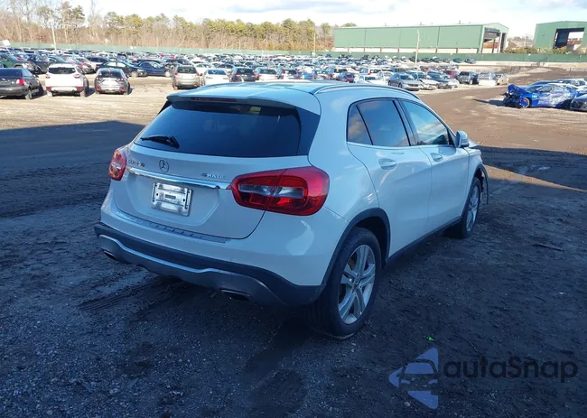 WDCTG4GB6KJ584337: 44007133