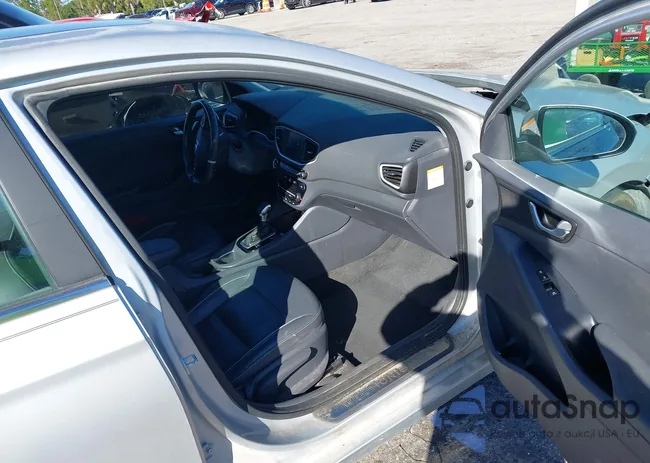 KMHC85LC8JU073129: 44006429