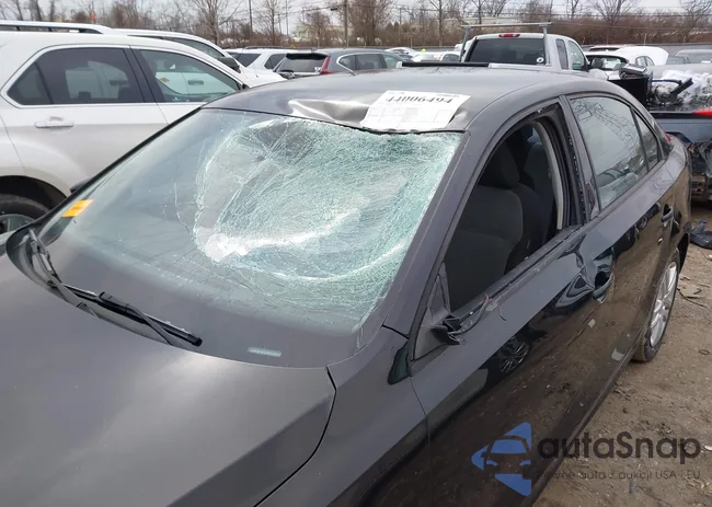 3VW2B7AJXJM229591: 44006494