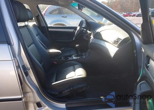 WBAEU33495PN99552: 44006546