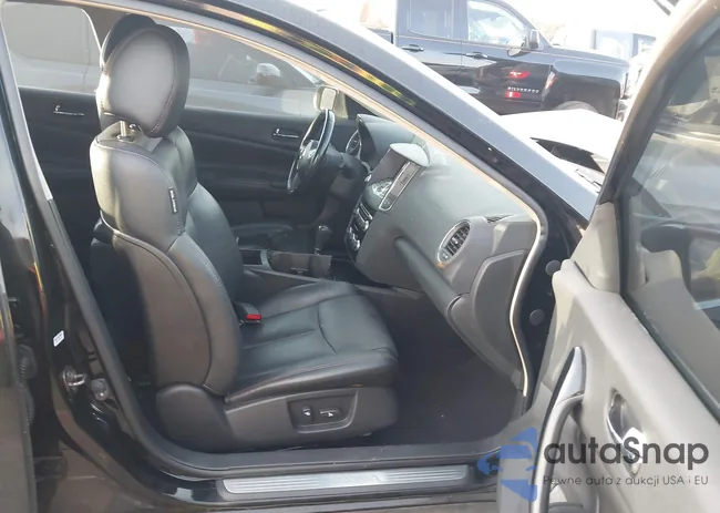 1N4AA5AP8AC849535: 44006548