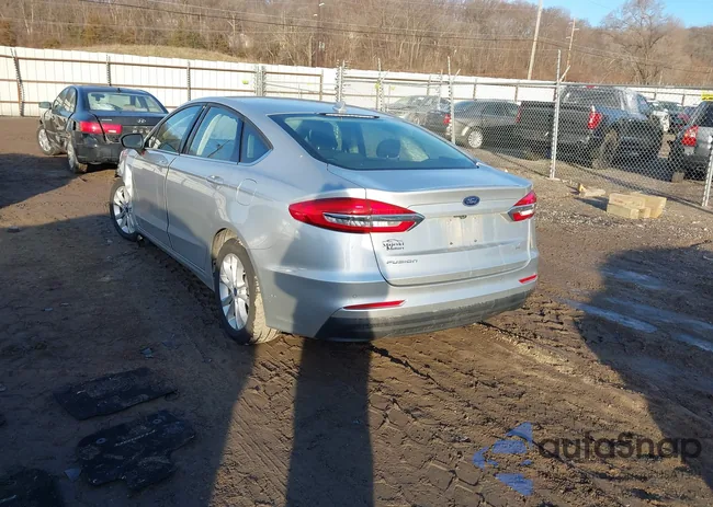 3FA6P0H76KR218802: 44007653