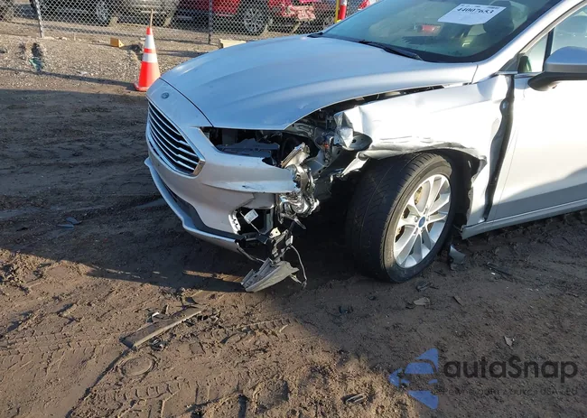 3FA6P0H76KR218802: 44007653