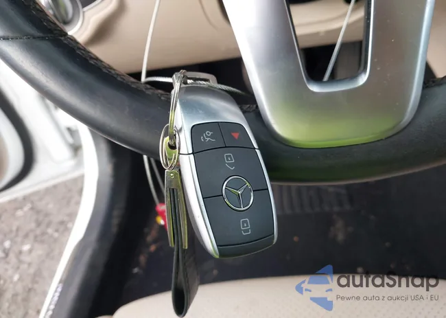 W1KWF8DB2MR606717: 44007720