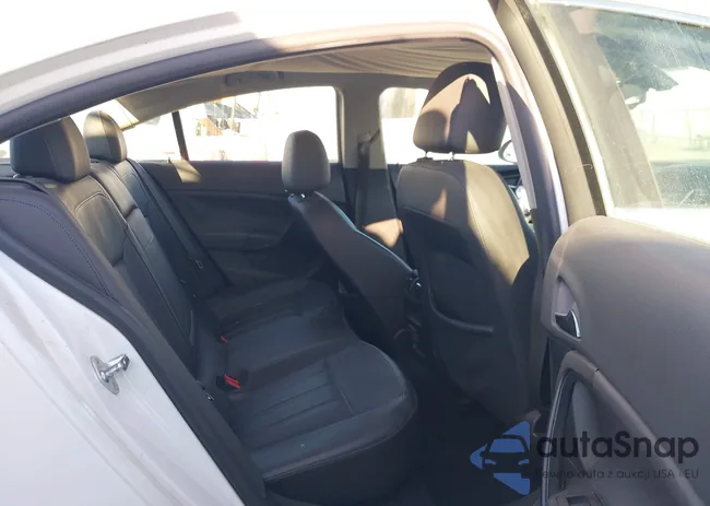 W04GR5EC2B1039779: 44008040