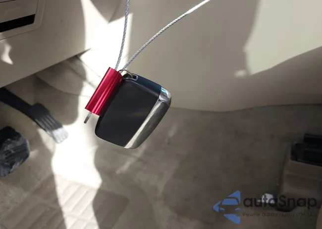 SALSF2D46CA758691: 44008136