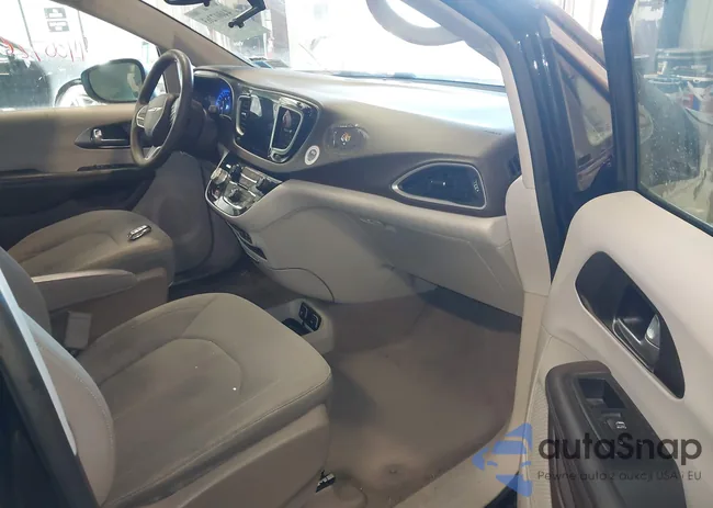 2C4RC1DG0HR514704: 44007263