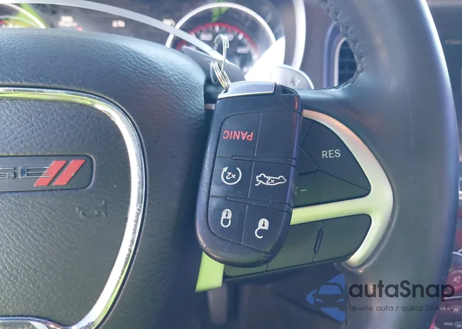 2C3CDXHGXFH907049: 44007297