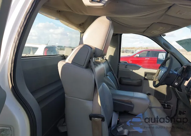 1FTRF12238KC27600: 44007410