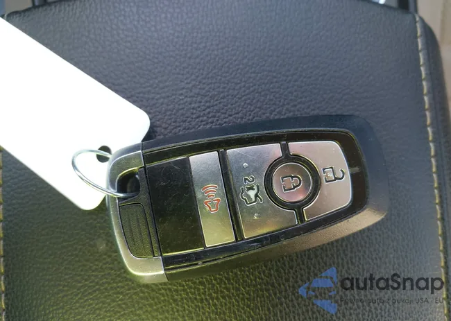 3FA6P0G79HR158122: 44007437